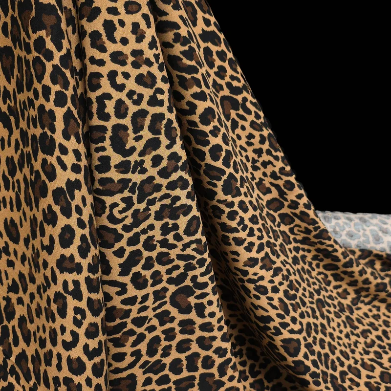 Challis de Rayonne | Imprimé léopard | 124 cm | FIN DE ROULEAU