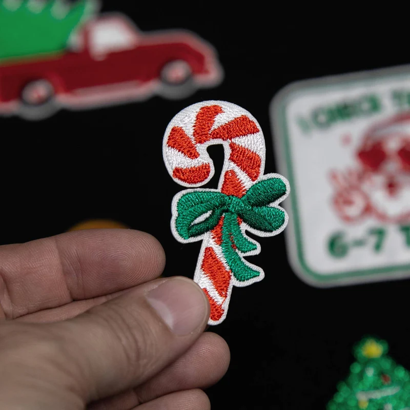 Canne en bonbon avec boucle | Écusson thermocollant brodé de Noël