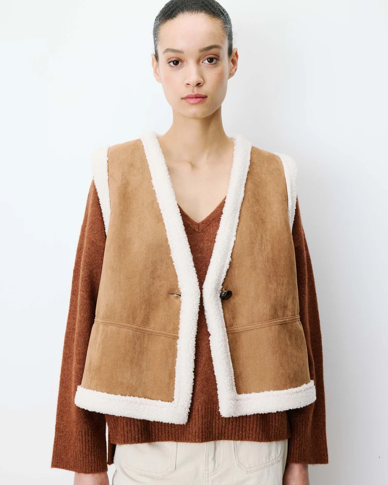 Veste sans manches en fausse shearling col V coffee Anya