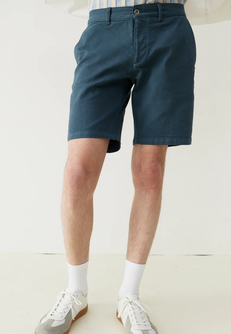 Le short classique