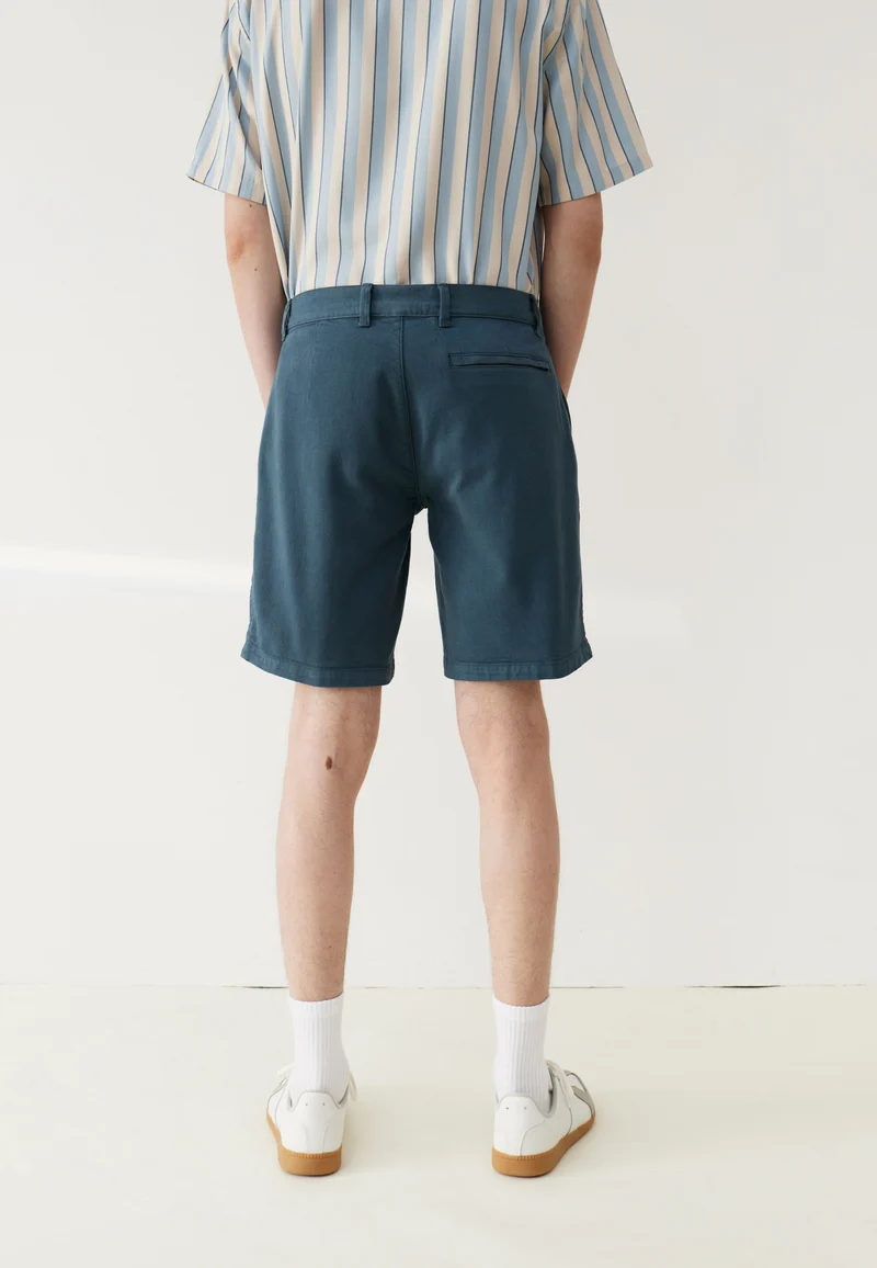 Le short classique