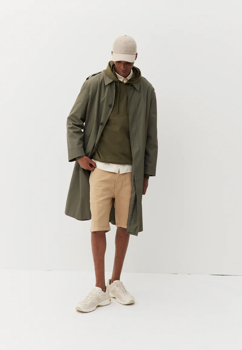 Le short classique