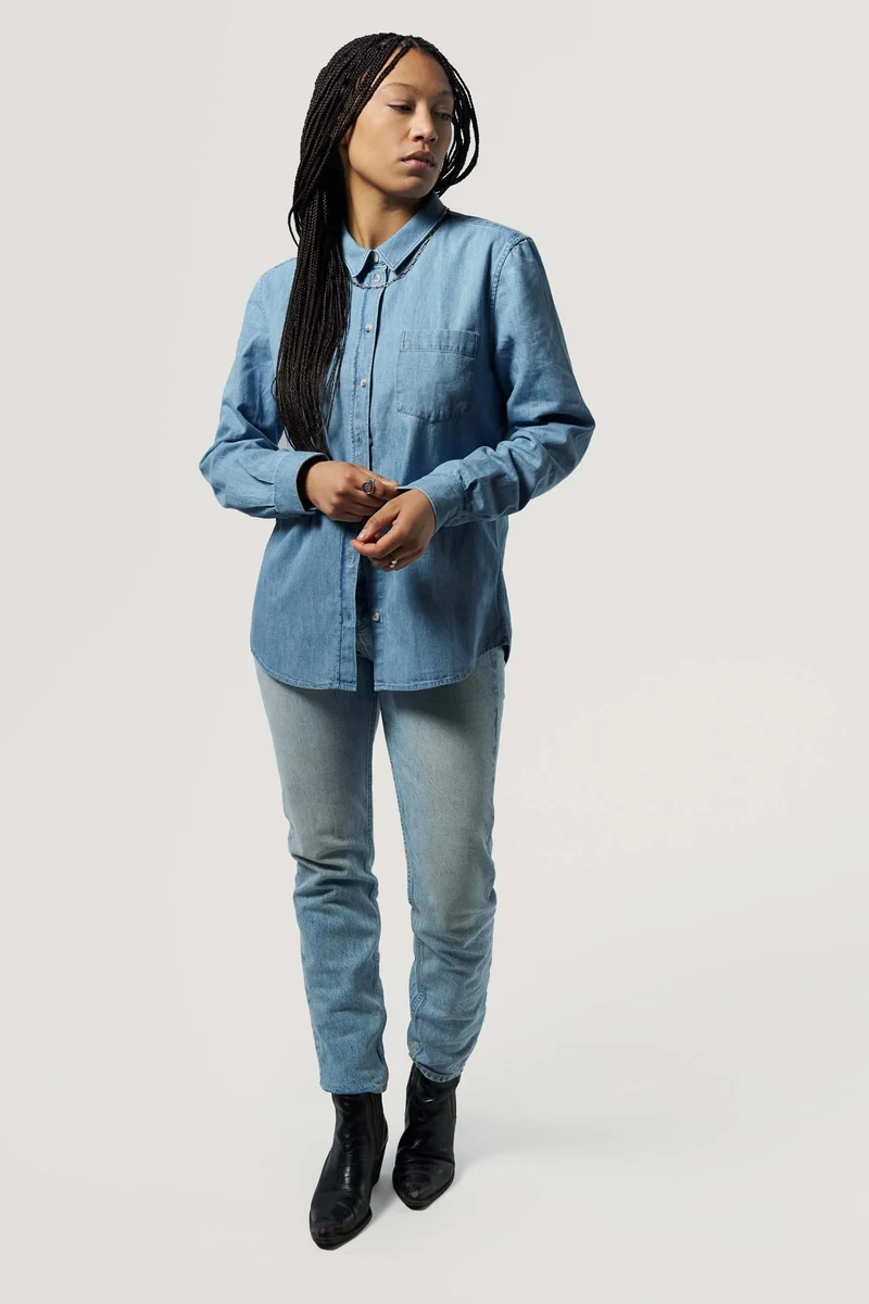 La chemise en jean