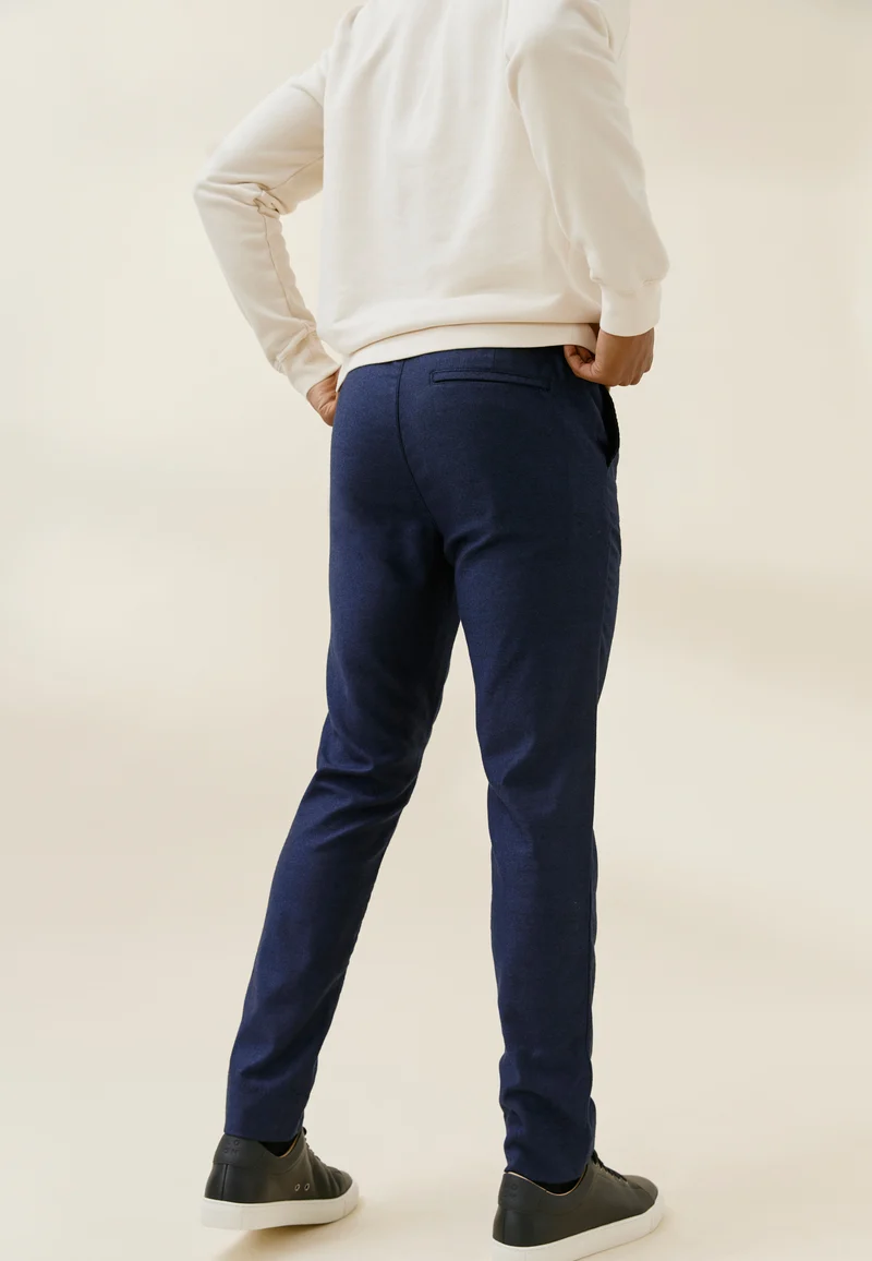 Le pantalon en flanelle (ancienne génération)