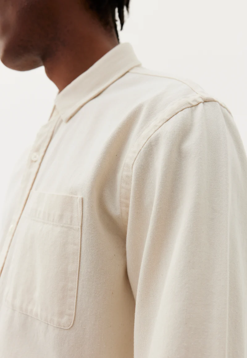 La chemise en jean