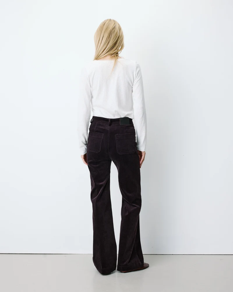 Pantalon droit velours côtelé aubergine Alban