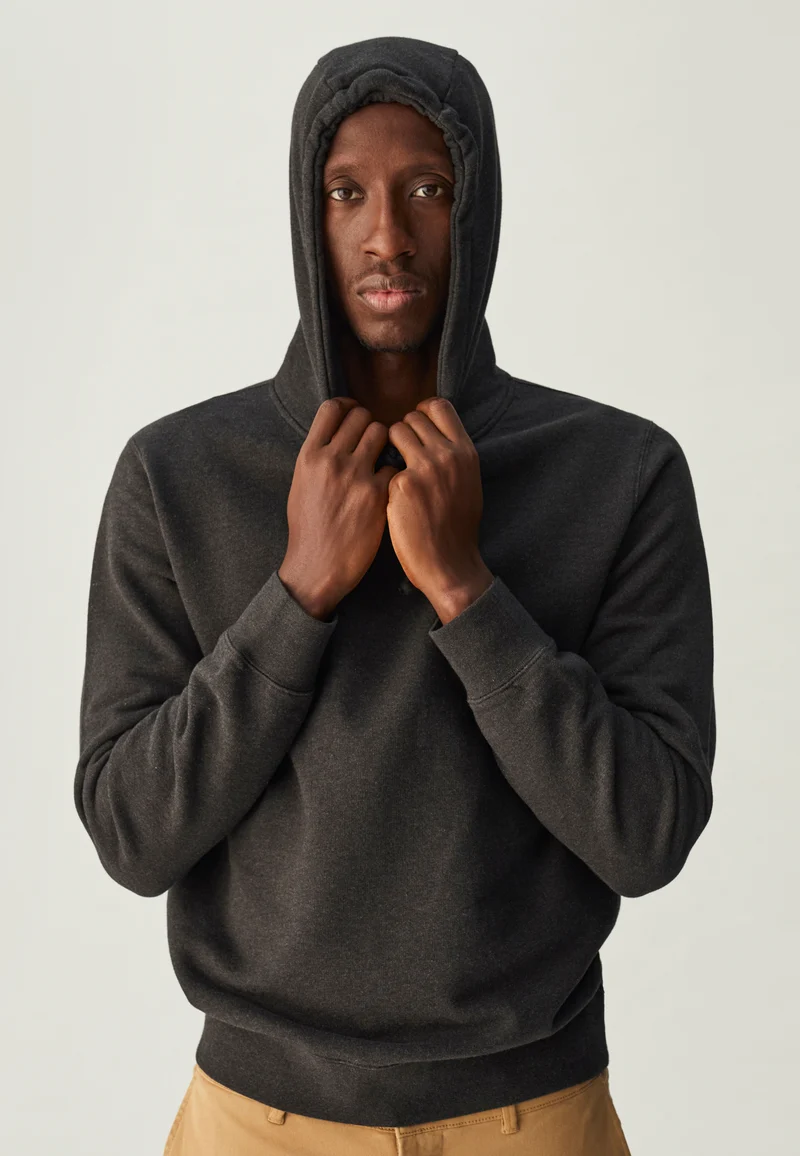 Le sweat à capuche
