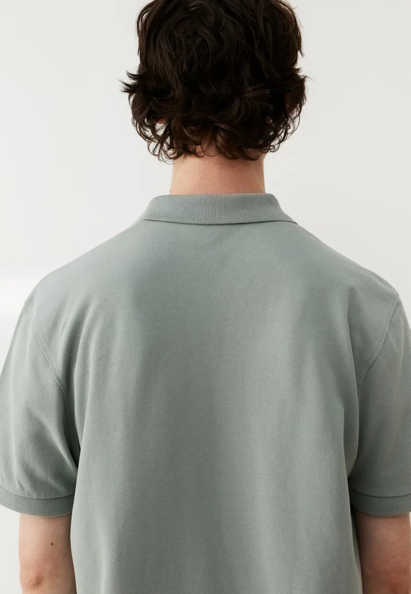 Le polo classique