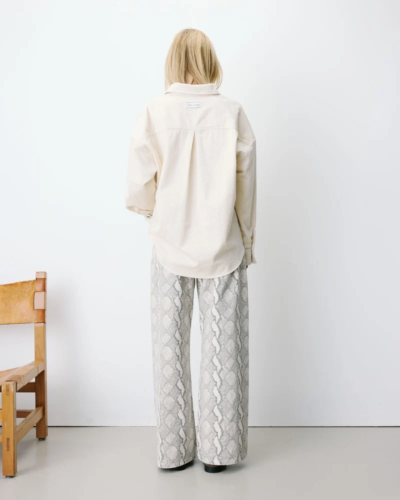 Chemise oversize en velours côtelé ecru Ange
