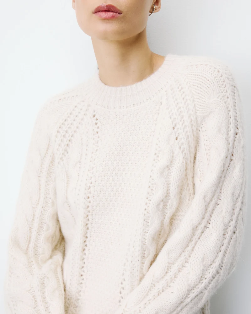 Pull torsadé ample col rond ecru Amparo