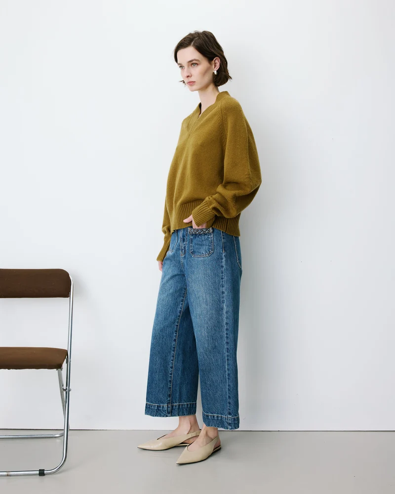 Pull droit col V en maille olive Alden