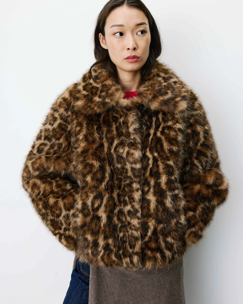 Manteau fausse fourrure court à motif leo Alva