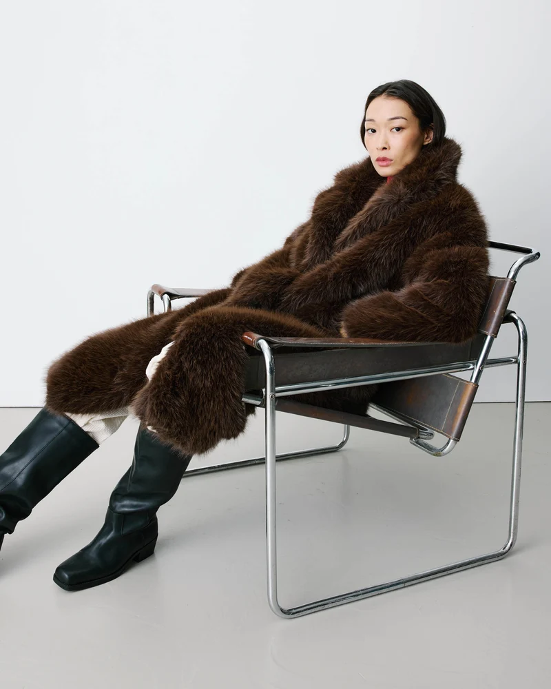 Manteau long oversize en fausse fourrure chocolat Alara