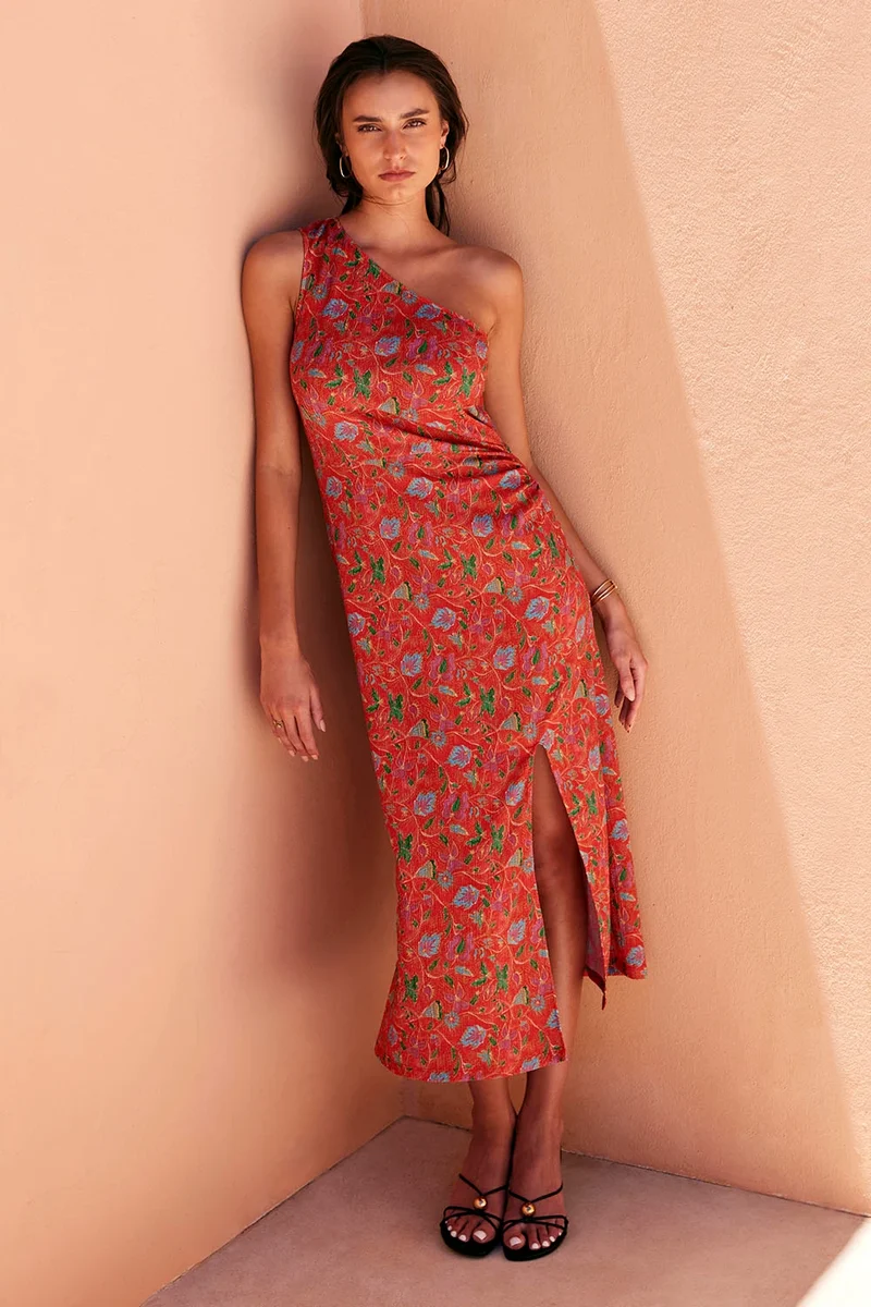 Robe Amaya Java