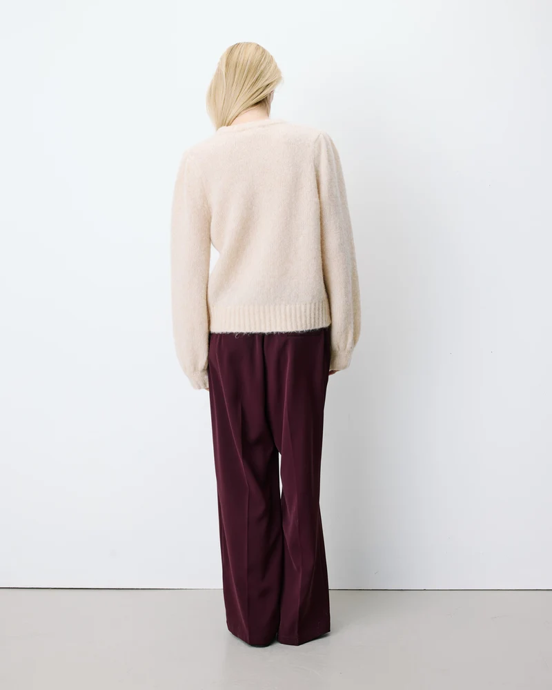 Pull en maille col rond épaules froncées beige Antoine