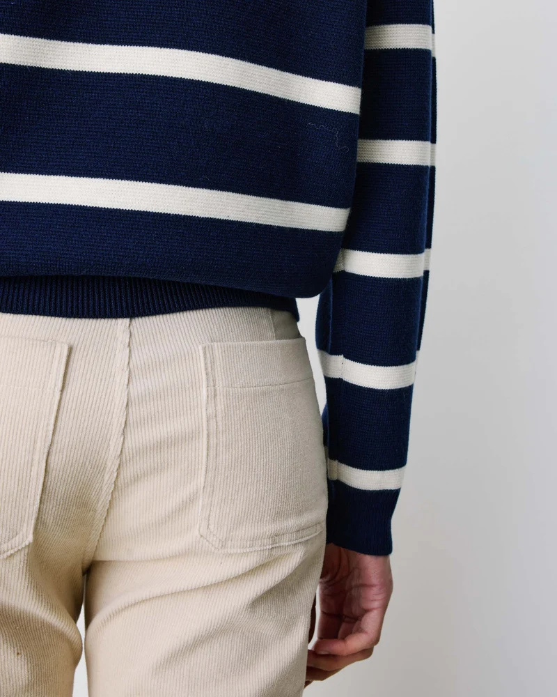 Pull à logo universitaire brodé marine Ashford