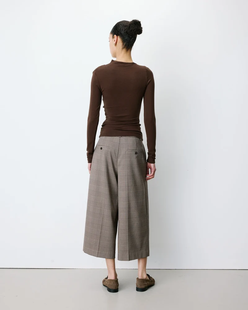 Top drapé asymétrique manches longues chocolat Aurygny