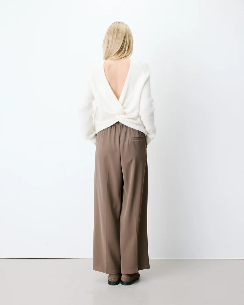 Pull ample en maille dos nu croisé ivoire Anthemis