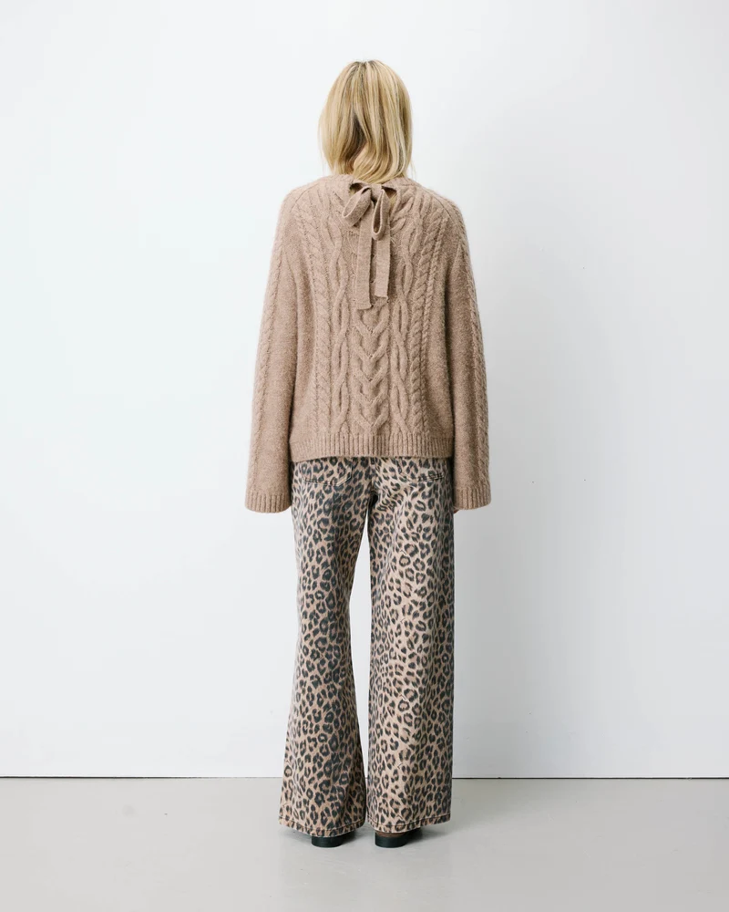 Pull torsadé à nouer au dos beige Arcelin