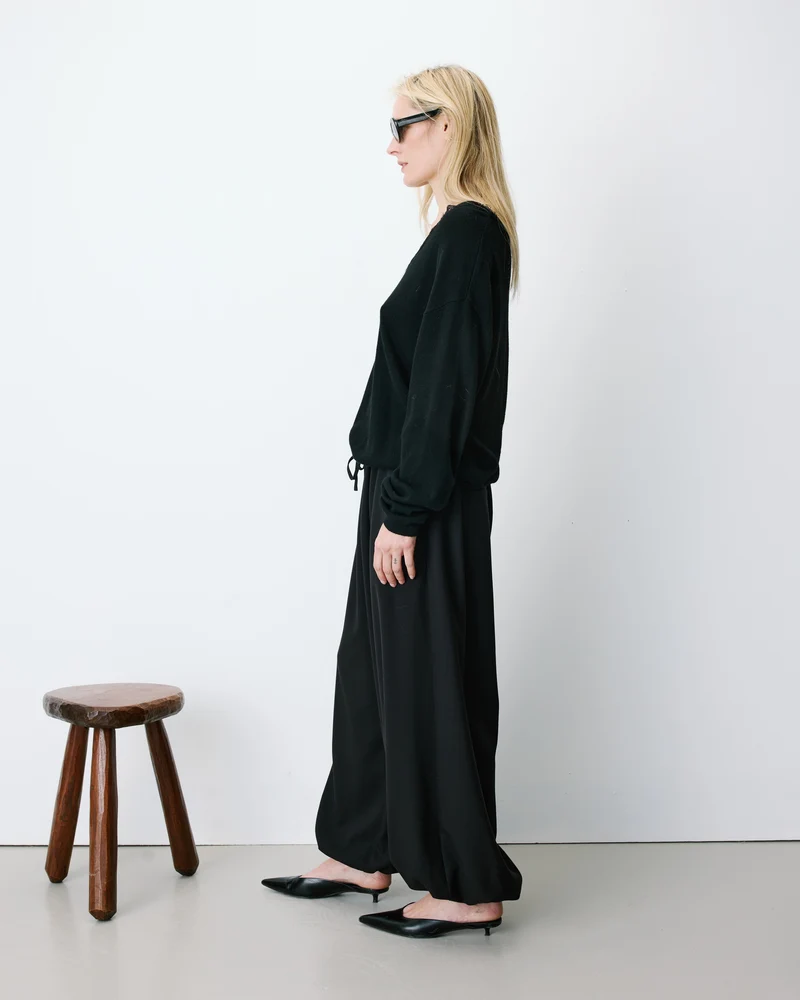 Pull en maille à col V en dentelle noir Augustin