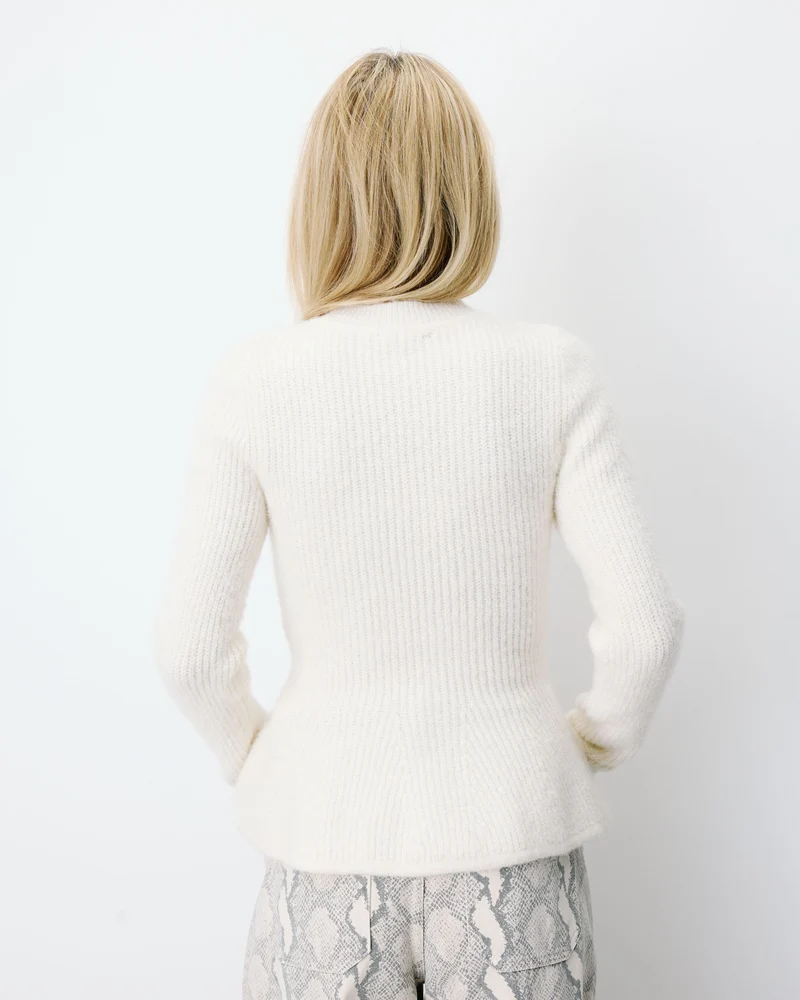Pull peplum en maille côtelée col cheminée ecru Alvar