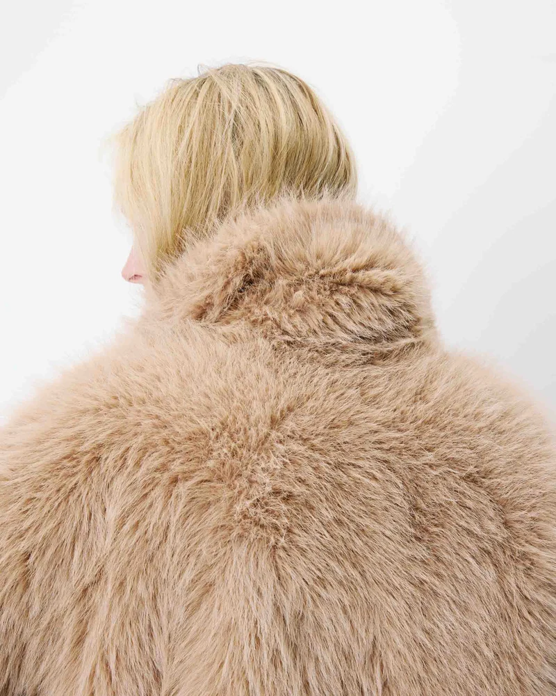 Manteau fausse fourrure croisé beige Amy