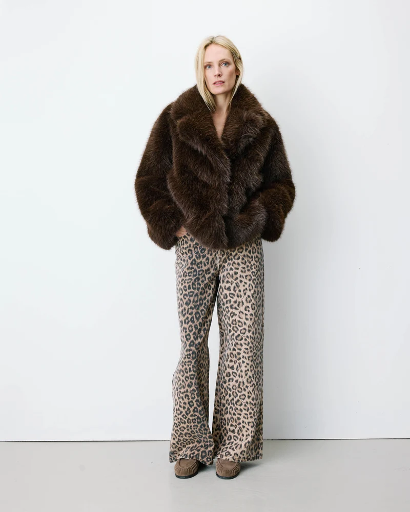 Manteau fausse fourrure croisé chocolat Amy