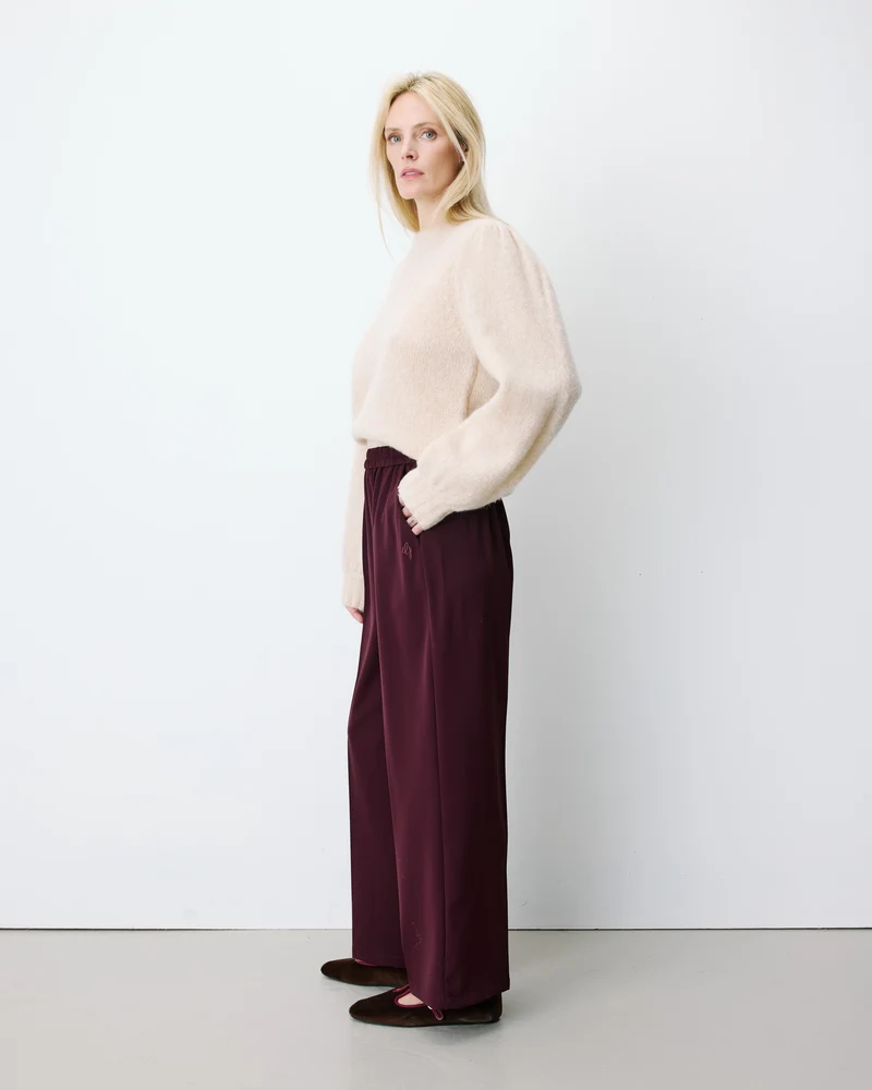 Pantalon fluide jambe large taille mi-haute aubergine Noblesse