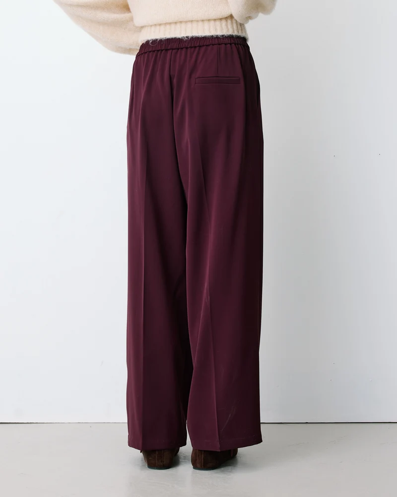 Pantalon fluide jambe large taille mi-haute aubergine Noblesse