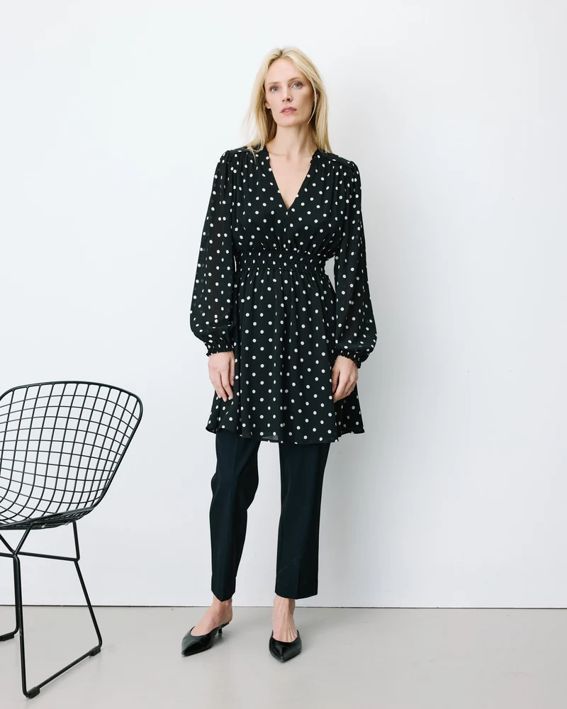 Robe courte fluide manches longues bouffantes pois Ailona
