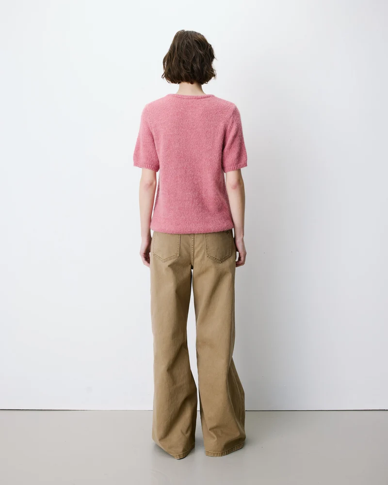 Pull manches courtes à message brodé blush Austyn