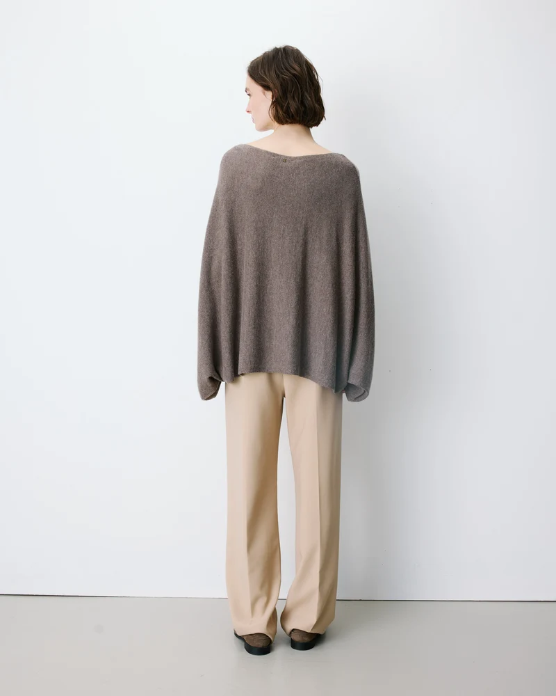 Pull poncho col bateau manches larges taupe Adela