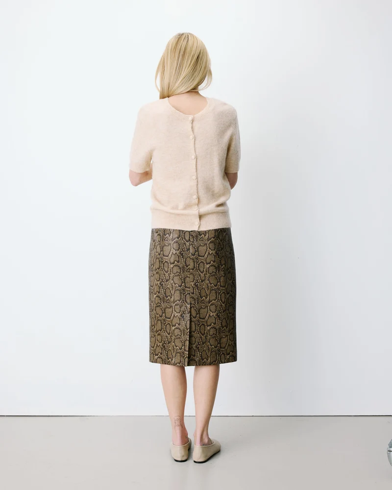 Cardigan manches courtes col rond beige Akarios