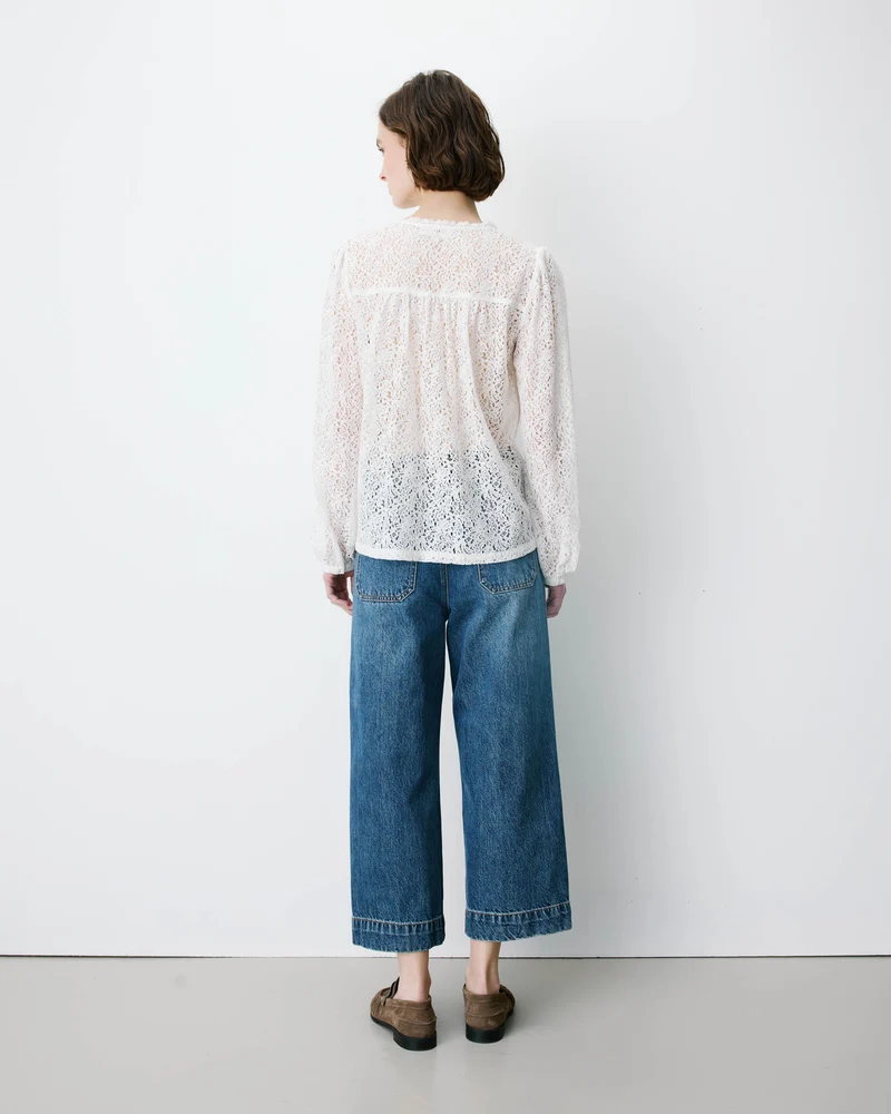 Blouse en dentelle col V manches longues ivoire Aurora