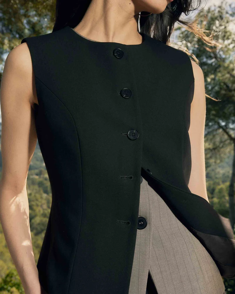 Gilet tailleur col rond boutonné chocolat Aristide