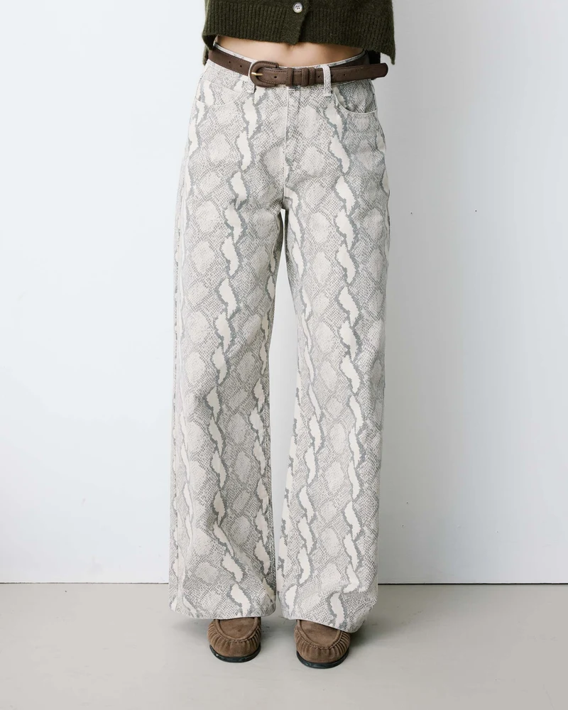 Jean taille haute loose imprimé python Socca