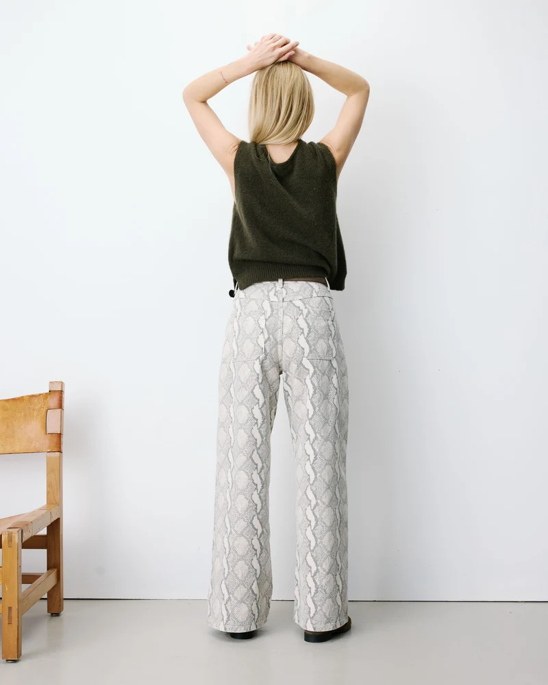 Jean taille haute loose imprimé python Socca