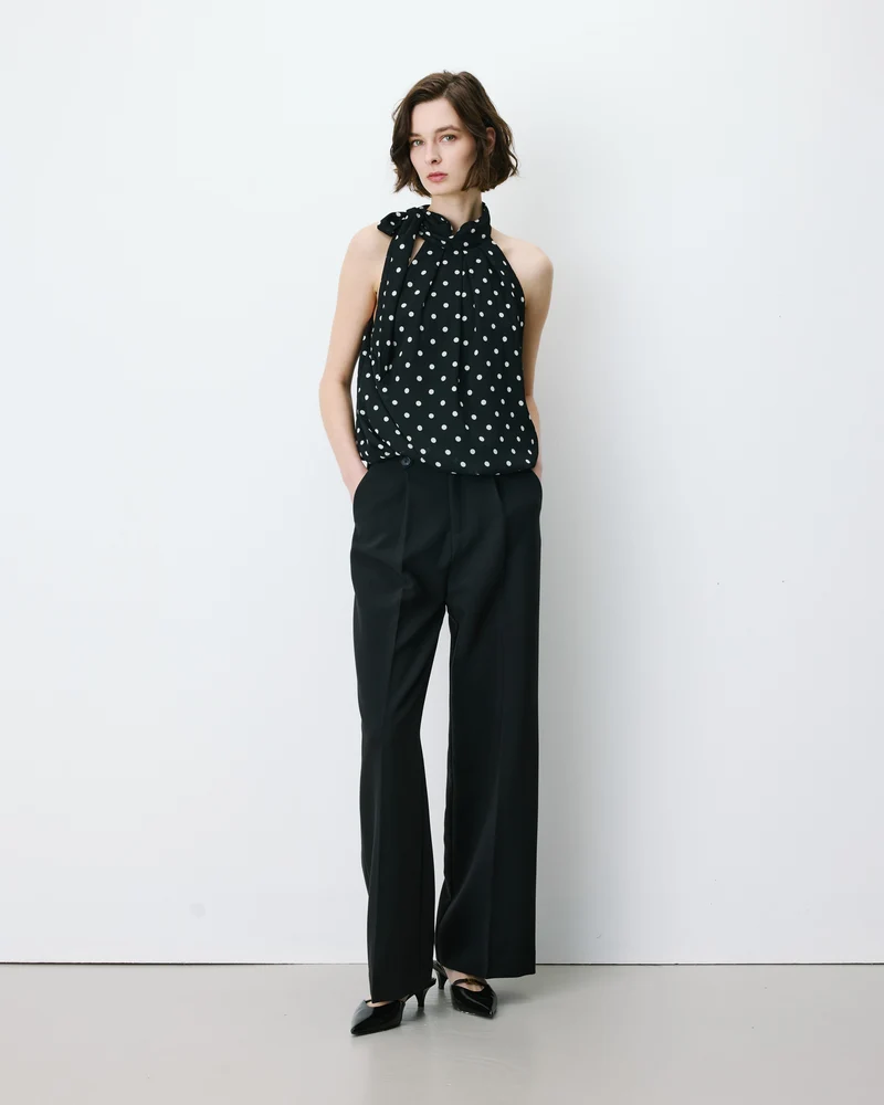 Pantalon tailleur large à plis noir Nilay