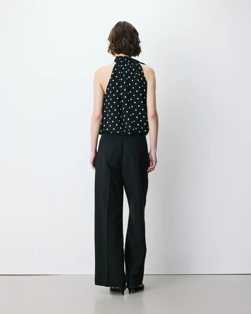 Pantalon tailleur large à plis noir Nilay