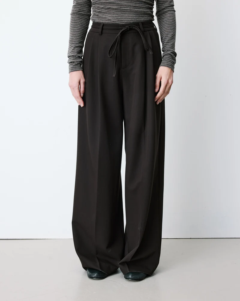 Pantalon tailleur ample ceinture nouable chocolat Ardoise