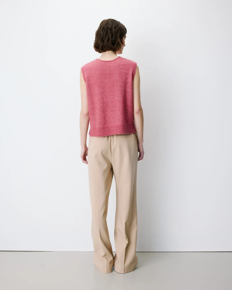 Cardigan sans manches boutonné col V blush Nars