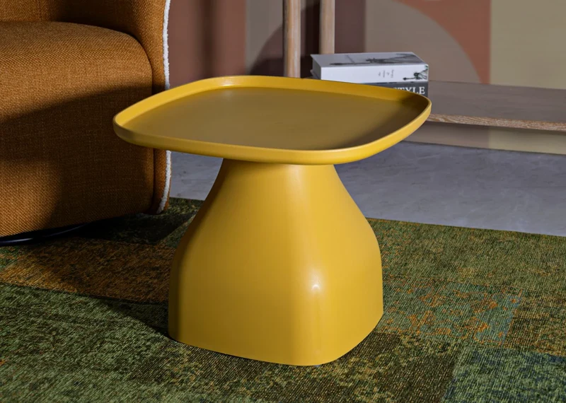 Table basse ronde jaune avec piètement sculptural – Gea Accent Table