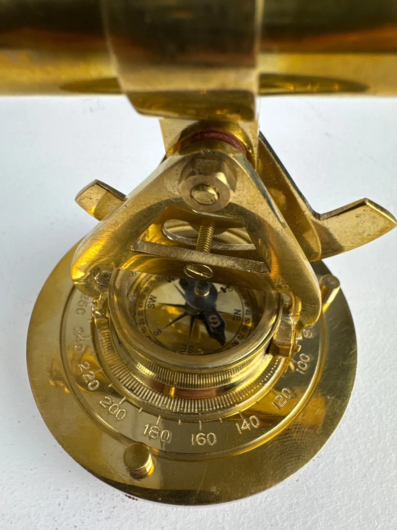 Télescope de table avec alidade (Laiton)