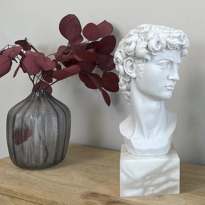 Tête de David (Michel-Ange) - sculpture en marbre