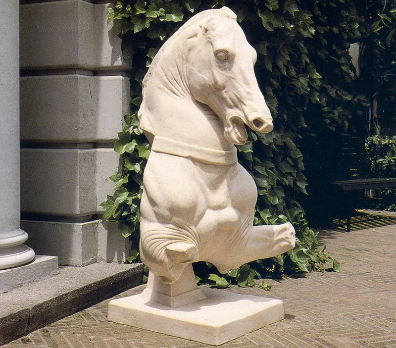 Torse de cheval romain - grande sculpture en marbre blanc