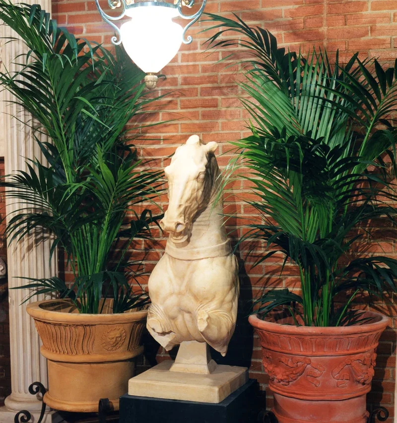 Torse de cheval romain - grande sculpture en marbre blanc