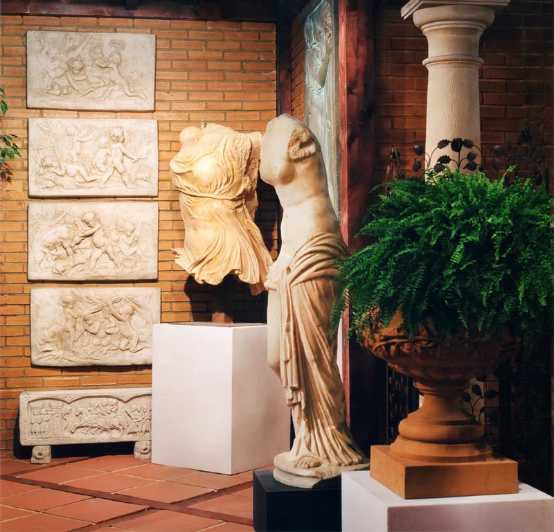 Torse de Vénus - grande sculpture en marbre blanc