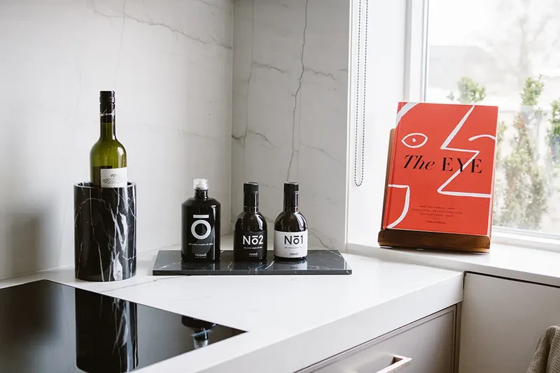 Vase / Rafraîchisseur de Bouteille en Marbre Noir