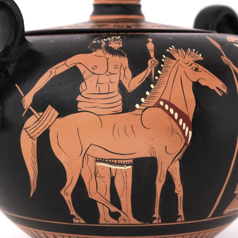 Vase avec des divinités de la mythologie grecque à figures rouges