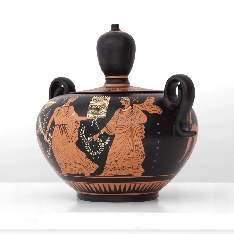Vase avec des divinités de la mythologie grecque à figures rouges